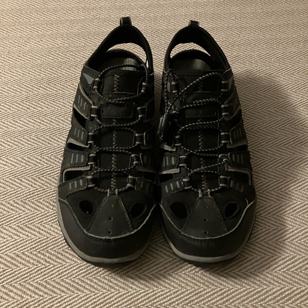 Eddie Bauer Eastport Bungee Breathable Water Shoe Sandals